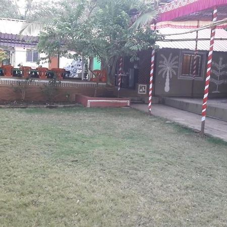 Hotel Nisarg Shrushti Farmhouse Púna Exteriér fotografie